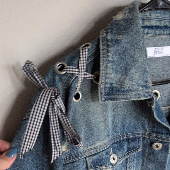 Zara Blue Denim Distressed Jeans Jacket with Lace-Up Details. Size Medium - Picture 3 of 10